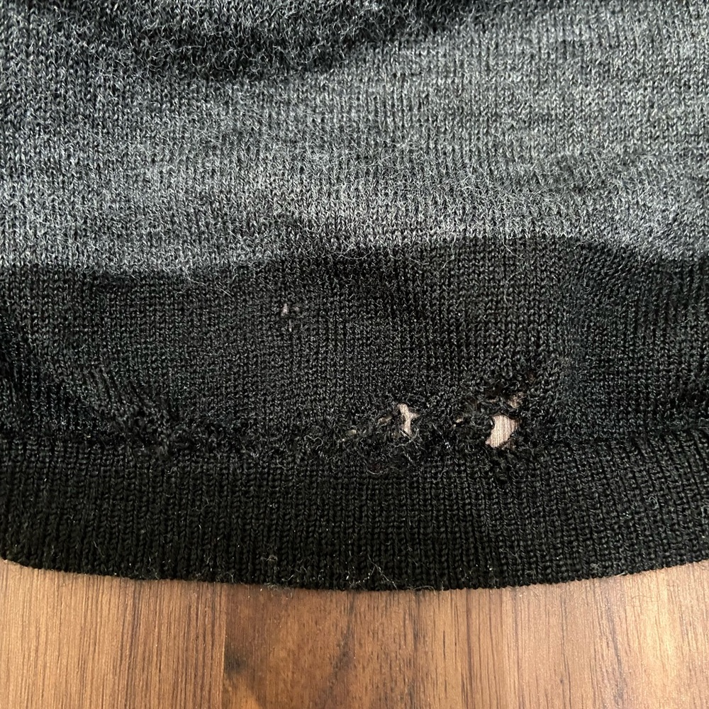 Ann Taylor black and gray tunic sweater - Picture 6 of 9